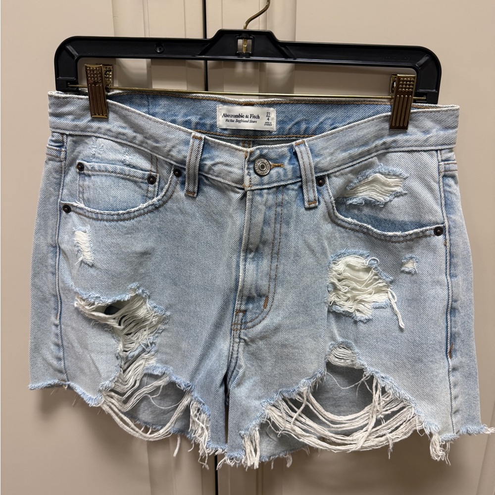 Abercrombie & Fitch Ripped Light Blue Jean Shorts size 27/4